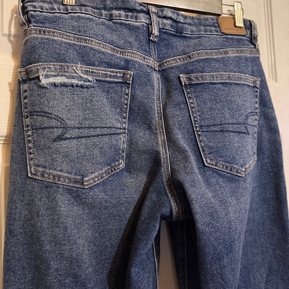 American Eagle Outfitters Curvy Straight Leg Jeans - Picture 7 of 10